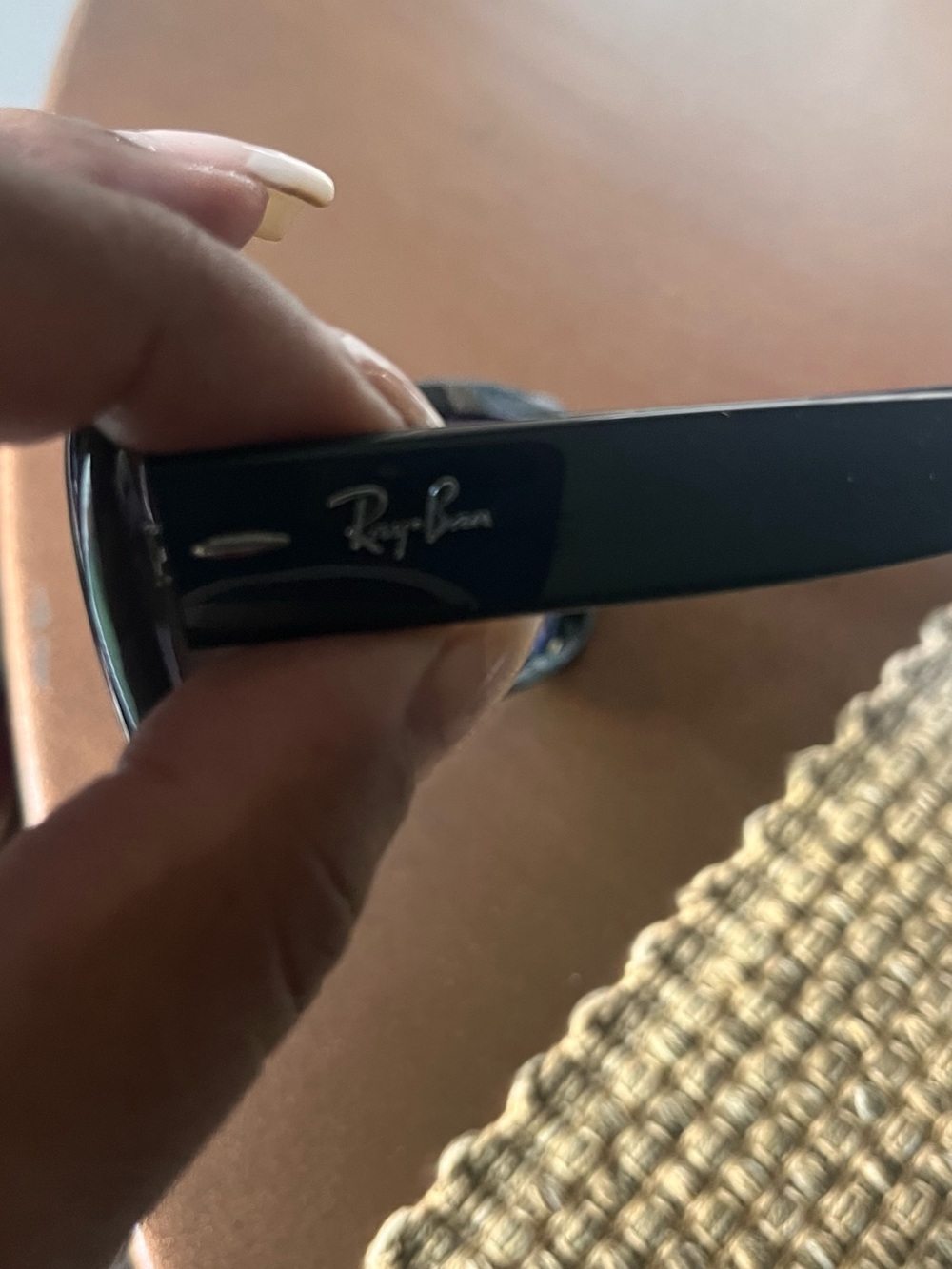 Ray-Ban Women’s Black Gloss Oversized Polarized Sunglasses - Picture 5 of 9